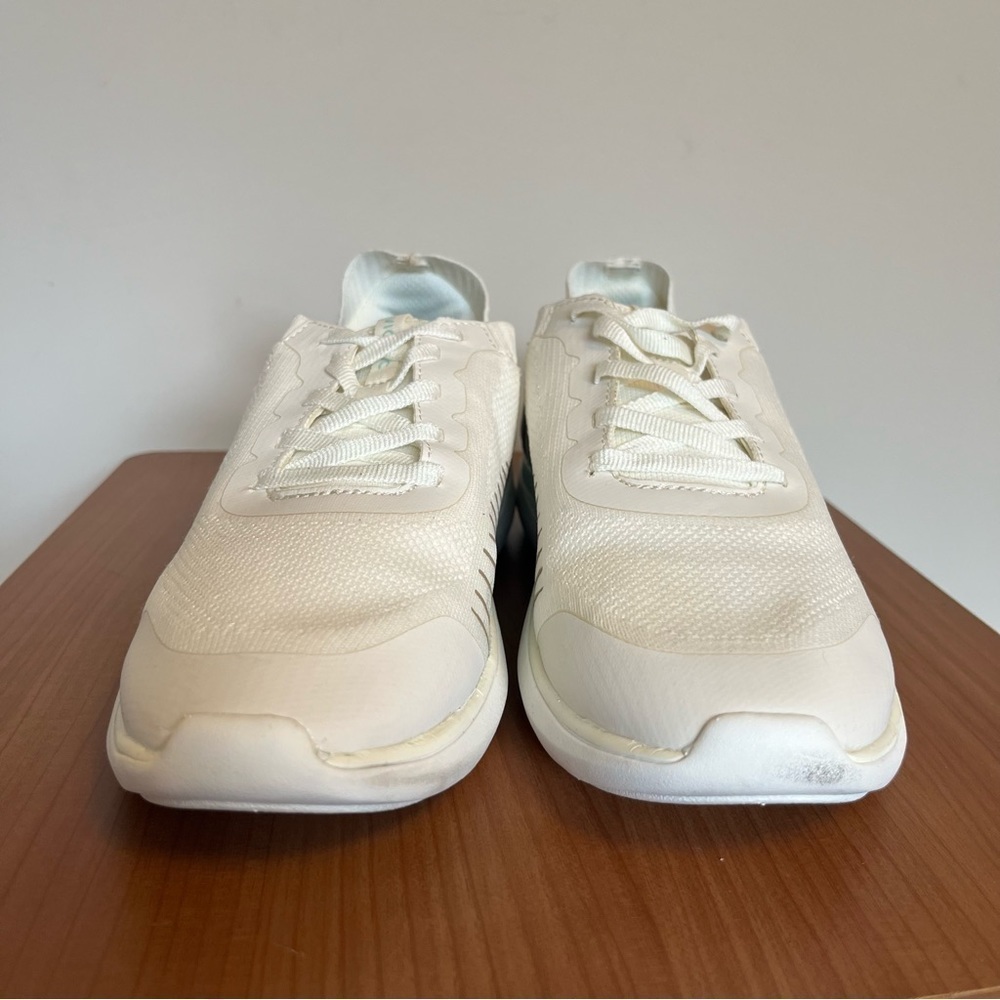 Vionic Lace-up Athletic Sneakers Embolden - white blue size 7.5 - Picture 4 of 7